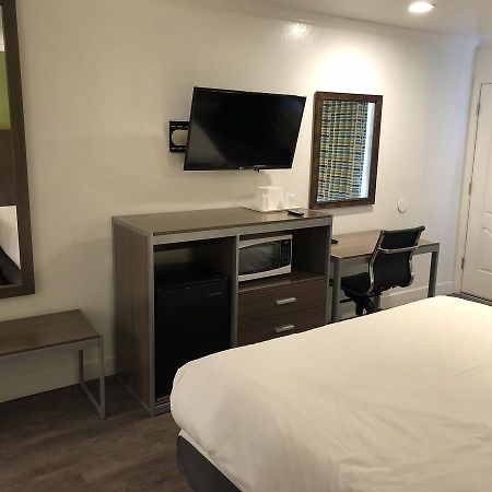 Gilroy Inn Luaran gambar