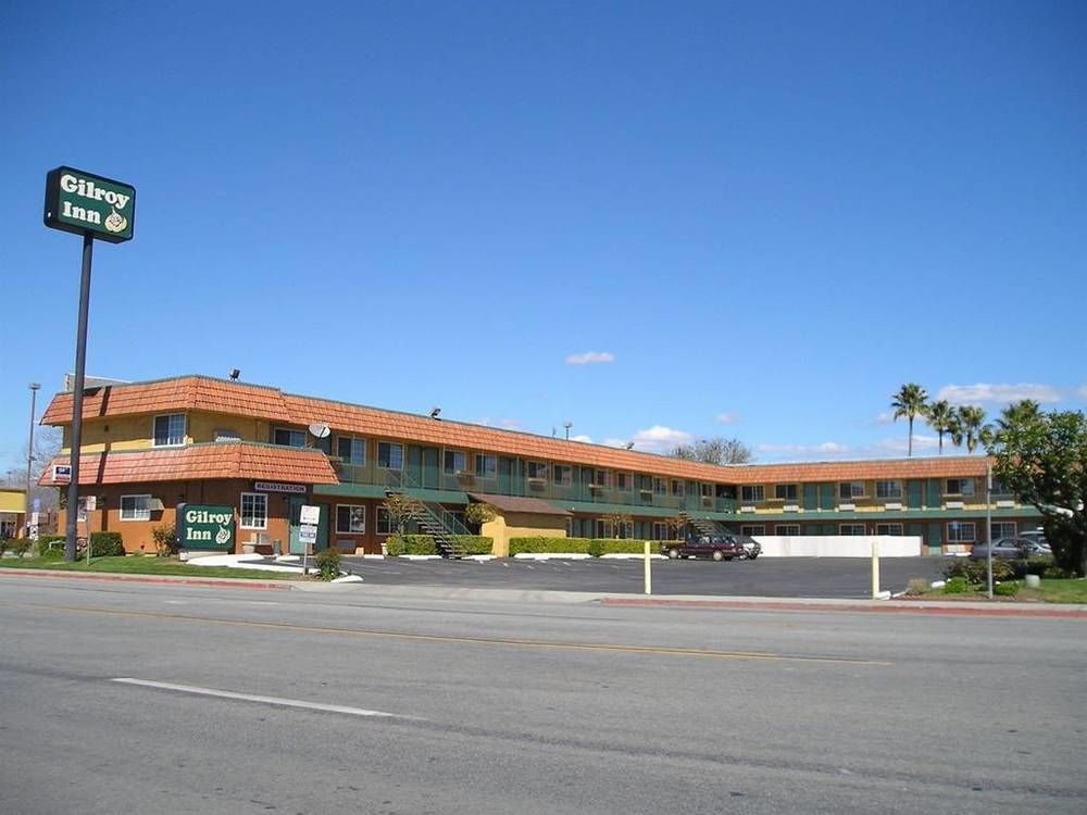 Gilroy Inn Luaran gambar