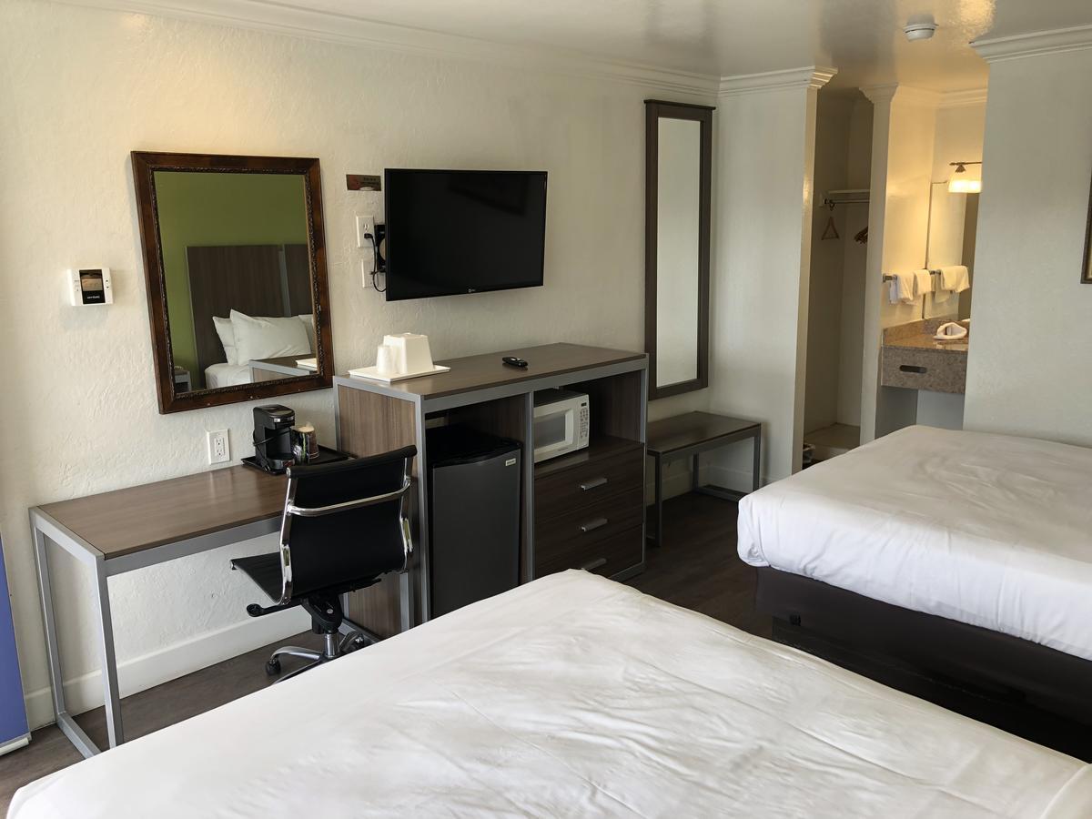 Gilroy Inn Luaran gambar