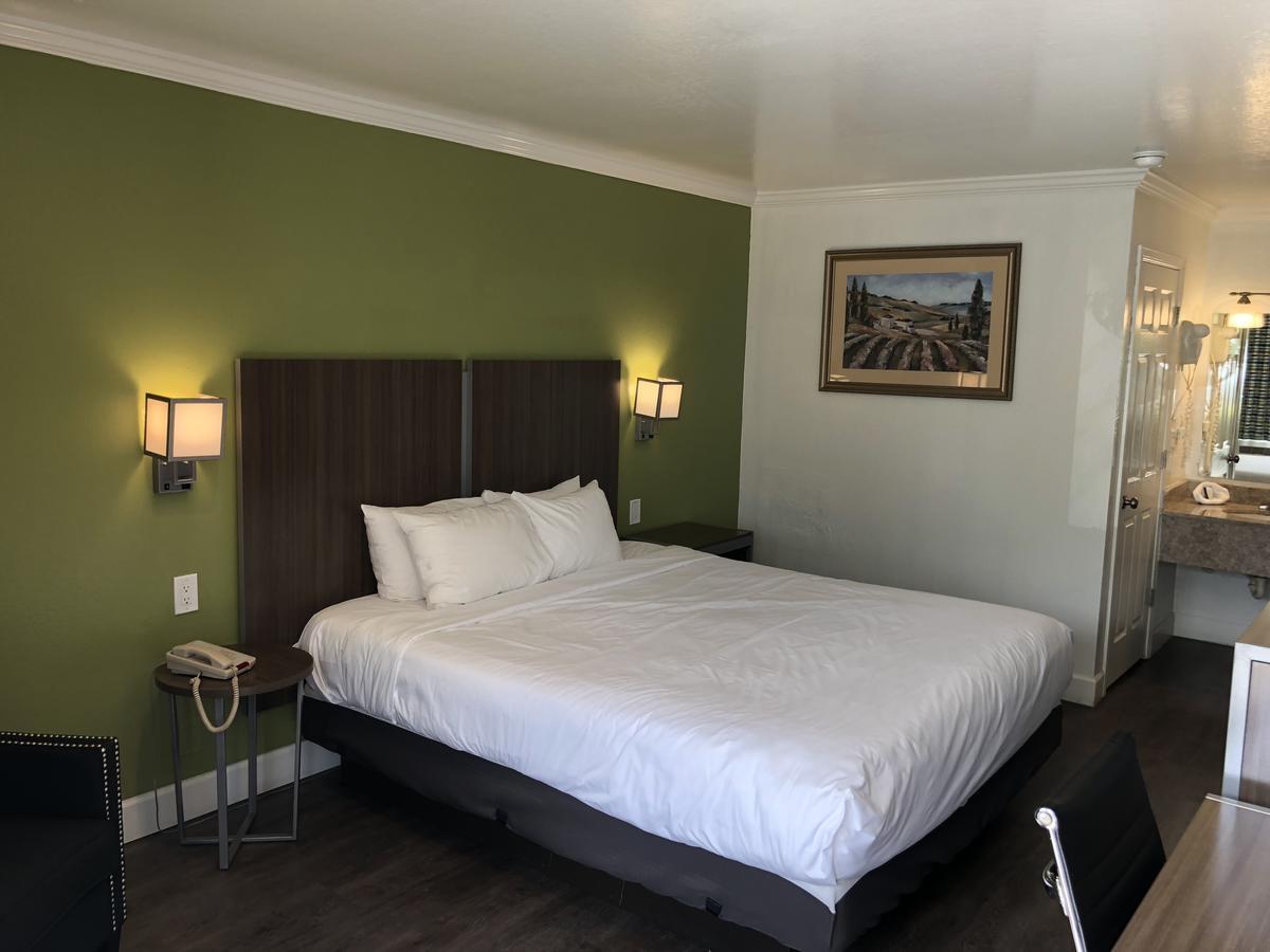 Gilroy Inn Luaran gambar