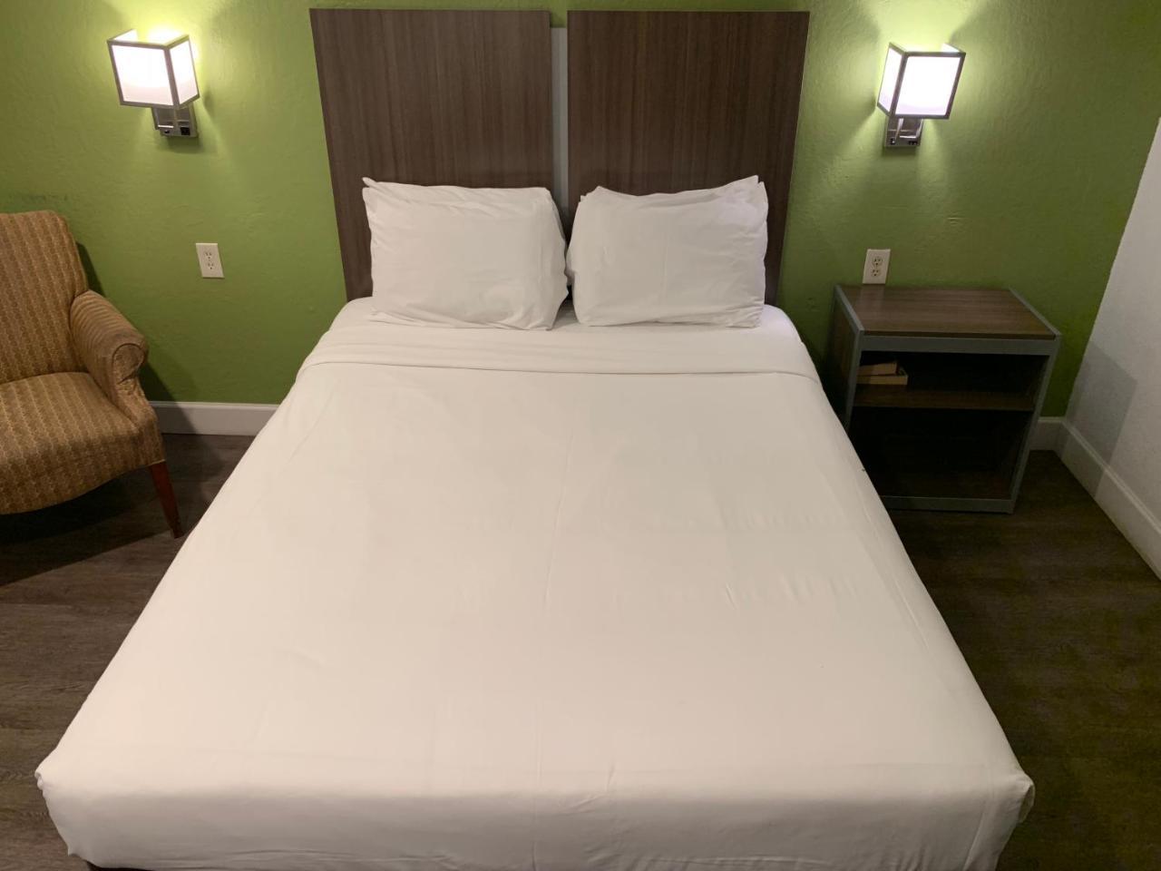 Gilroy Inn Luaran gambar